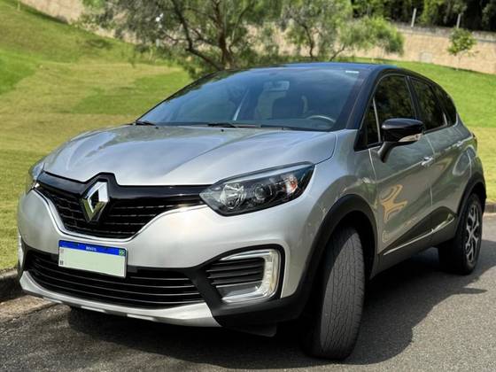 RENAULT CAPTUR 1.6 16V SCE FLEX LIFE X-TRONIC RENAULT CAPTUR 1.6 16V SCE FLEX LIFE X-TRONIC